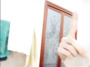 卫生间正准备洗澡时老师突然拿起我的鸡巴舔,受不了当场把她按在墙上后插式干起