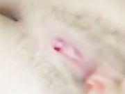 看着挺清纯的漂亮长发萌妹子全裸漏奶漏逼自慰大秀喜欢不要错过