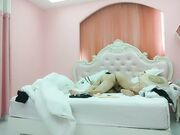 良家小少妇躺平床上任意抽插真实性爱