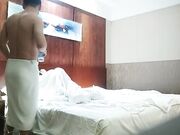 26岁长腿小姐姐鸳鸯浴后舔穴抽插