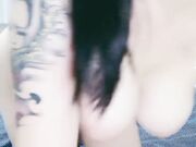 19岁美妞爆乳一线天粉穴掏出大奶揉捏01