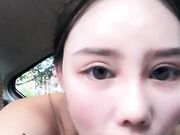 爆乳妹子勾搭司机户外车震啪啪车后座口交