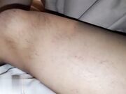 白皙美肌借金妻。对金钱困扰、一面讨厌一面被多位他人肉棒侵犯连续中出