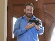 男人发现自己老婆偷晴年轻猛男生气录取视频