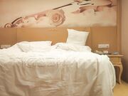 约炮美乳外围拉着手暴力输出给妹子都干狰狞了