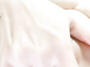 御姐巨乳手指抠逼贱的一手淫水