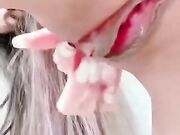 最新极品窈窕身材网红美少女 迷情曼姿全网一绝 粗大阳具速攻无毛穴