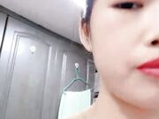 风骚小狐零零客厅各式自淫呻吟诱惑不停