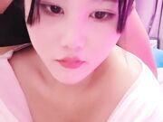 短发漂亮大眼妹妹 奶奶不小角度姿势很娴熟多方位口交 后入操的奶子乱颤