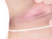 你的最爱18小萝莉身材白嫩小穴真干净真想开发