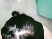 风骚少妇深夜公测勾搭啪啪直接在厕所口交爆草