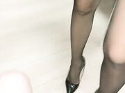 办公室激情啪啪，粉嫩无毛嫩穴水漫金山淫荡