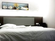 秦少会所探花条件好妹子到酒店操要求续炮