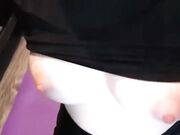 顶级福利 私密交流圈内部分享各类露脸反差骚母狗