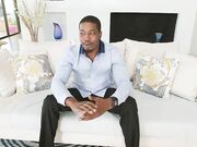 害羞的日本女孩被大鸡巴疯狂暴插