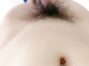 两妹子轮流操穴 旁边炮击自慰2