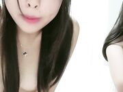 跟好闺蜜一起发骚 甜美诱人全程露脸黑丝情趣诱惑跟狼友互动