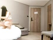 风骚迷人的美乳小少妇在仿古沙发上给她舔逼然后各种姿势抽插1