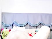 大屁股气质大学生美眉和男友拿着单反机开房自拍