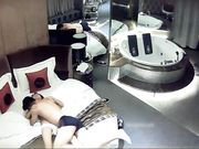 豪华套房偷拍短发美女被男友快速抽插妹子这小身板抱着操是太爽了