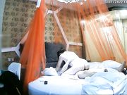 酒店偷拍刚下班的长裙美女和同事偷情,刚干完第2次男的好像接到老婆电话赶紧操