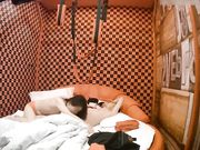 情趣主题钟点房生意真好连拍两对男女貌似还是第二对比较刺激女的很骚