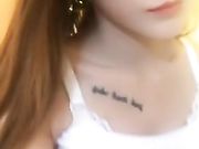 美女拿着大玩具自插