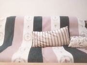 手机软件约的刚出道的零零后18岁嫩妹子不咋会玩先用手指挑逗一下再啪啪