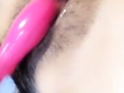 颜值不错舌头很灵活妹子道具自慰 性感黑丝撕开裆部道具抽插