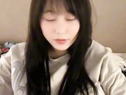 抖音6万粉颜值小网红，榜一大哥斥巨资1v1定制福利，小妹妹掰开粉嫩小穴自慰，娇喘连连