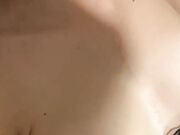 先和女友口交在找朋友一起干她