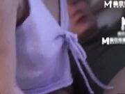 继姐不穿内衣的若隐若现_压抑的肉棒终于情不自禁的硬上