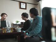 我在已婚妇女的肥皂上要求刷毛的女孩是我朋友的母亲 在另一个维度的感 2