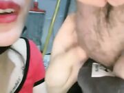 骚女好迷人深夜勾引保安啪啪 到楼道撩起衣服口交站立后入抽插