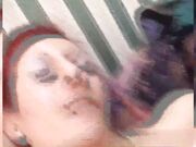 照片拍摄变成了这个臭鼬的拳头他妈的