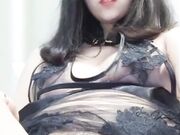 眼镜骚妹妹 黑色内衣酒店3P 被前后夹击 外表文静可爱 内心黄的流油