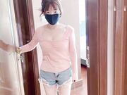 合租男女_爱的初体验，退下女神瑜伽裤暴力后入翘臀，美腿尤物抱在怀里爆操