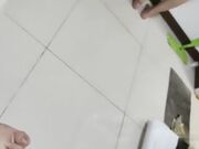 把刚上手的离异少妇带回家里每个房间操了个遍