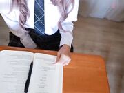 饥渴难耐的我求继父“用干妈妈的姿势干我”