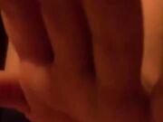 趁老婆出差约她气质漂亮的美女闺蜜家中吃饭 酒后乱性半推半就把她给上了