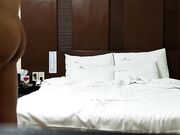 情侣酒店约会 女友打扮的漂漂亮亮的接受亲爱的凶猛啪啪 射的满脸精华