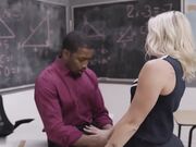 淫荡的啦啦队长体验黑人大鸡巴爆操肉棒撑开小穴爆操内射被干翻