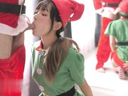 圣诞体验装的女友被轮奸