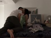 身材保养不错的美少妇 两个孩子的妈 拉扯之下欲拒还迎 高潮一脸享受表情淫荡