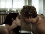 口交后入嫩模女友让大屁股在大鸡巴的猛烈抽插下沦陷