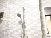 清纯超级嫩，吸吮奶子叫的大声，粉嫩馒头B，操起来好骚