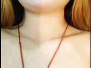 把自己未洗的袜子吞到嘴里了舔舔自己的淫水