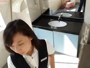 牛人潜入公共女厕偷拍