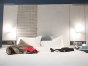 约了位烈焰红唇 妩媚动人的大美女 特别敏感淫荡 一干就流水 叫床声又大又骚