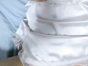 奶子下垂乳晕很大且诱人的妈妈 勾引儿子后被儿子暴力无套狂艹